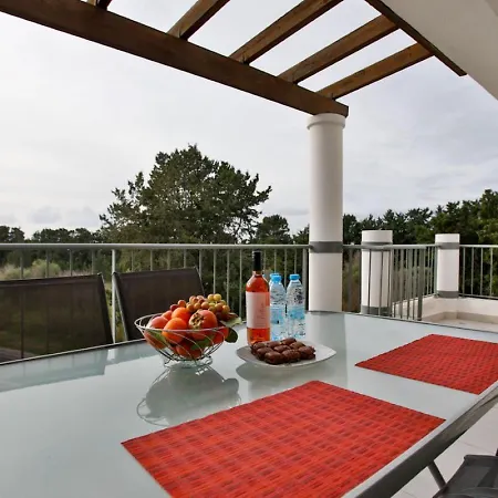 Lovely & Stylish! 3br Specious Penthouse-serenity Skyview Apartment *