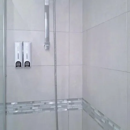Lovely & Stylish! 3br Specious Penthouse-serenity Skyview Apartment *